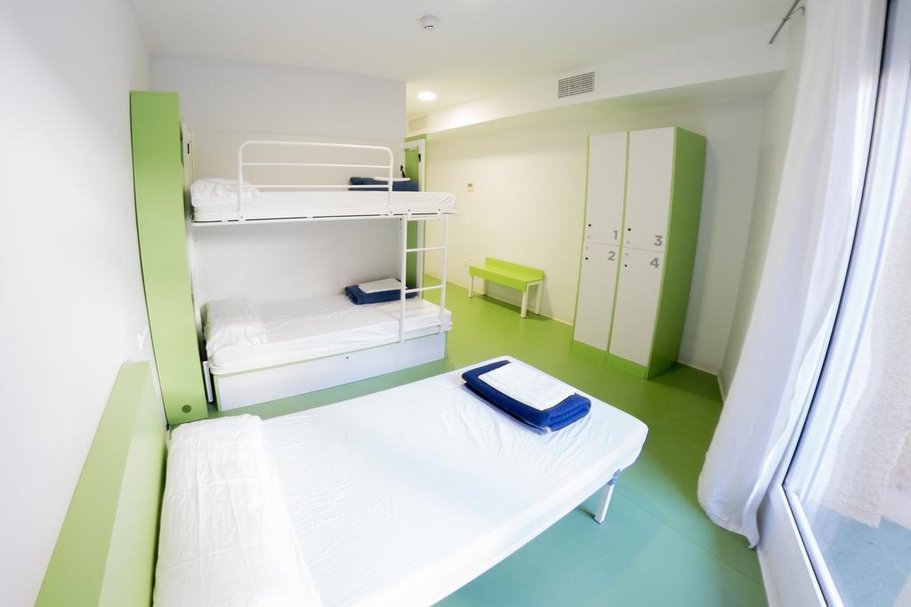 Sant Jordi Sagrada Familia Hostal 2*