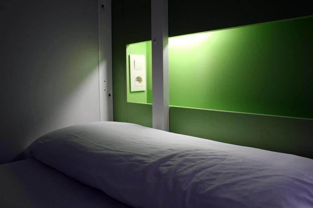 Sant Jordi Sagrada Familia Hostel *